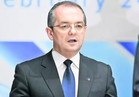 Emil Boc a făcut un împrumut bancar pentru acoperirea cheltuielilor de campanie