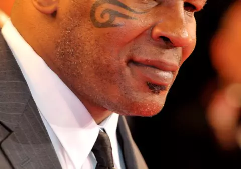 Prostie sau curaj? Un hoţ  a intrat în camera de hotel a lui Mike Tyson