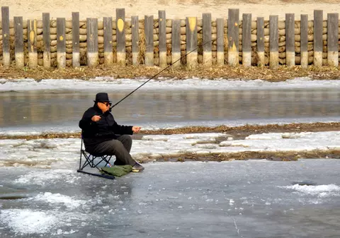 Scandal diplomatic! Ambasadorul nord-coreean, surprins pescuind ilegal în Germania 