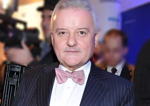 Nu o să vă vină să credeţi de unde vine salvarea! Iată sigla şi sloganul lui Irinel Columbeanu!