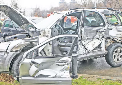 Mircea Lucescu este internat în aceeaşi secţie cu tatăl Nadiei Comăneci: "Mircea, fii tare!"