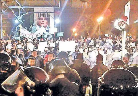 Șase protestatari din Capitală, spitalizati