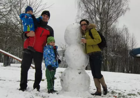 Olivia Steer şi-a făcut ziua de naştere în Germania, la zăpadă