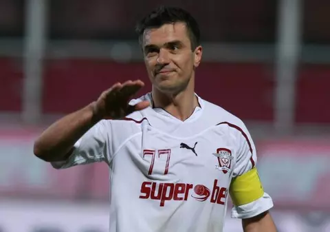 Pancu poartă pe dedesubt tricoul lui Alexa / Al. Ioniţă a adus prima victoria a Rapidului în 2012