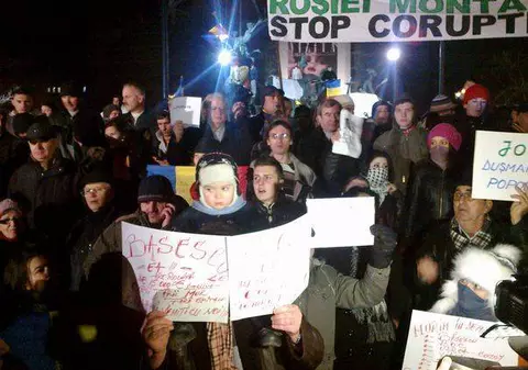 Marea şedinţă Boc-Opoziţie, un mare fâs! Sindicatele pregătesc noi proteste!