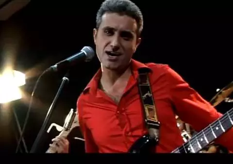Află ce boală are Robert Turcescu încât şi-a anulat concertul!