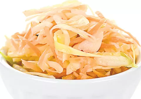 Salată de varză cu iaurt | O reţetă sănătoasă
