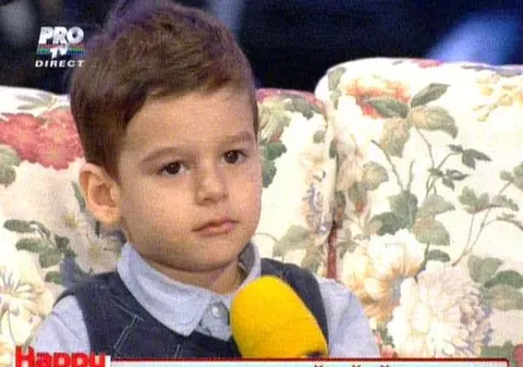 Ce simpatic este băiatul cel mic al lui Mădălin Voicu! FOTO