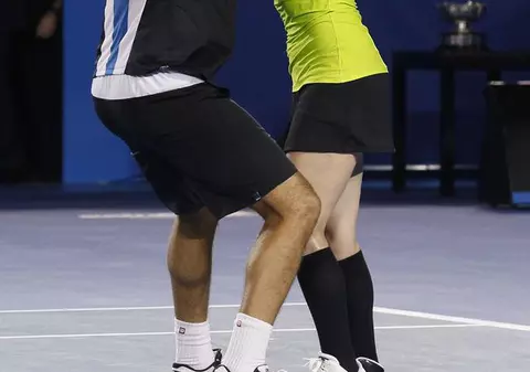 Tecău a băut şampanie cu partenera lui, în vestiarul fetelor, la Australian Open  