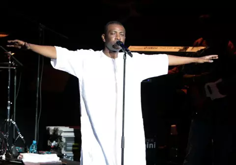 Cântăreţul Youssou N'Dour va candida la preşedinţia Senegalului