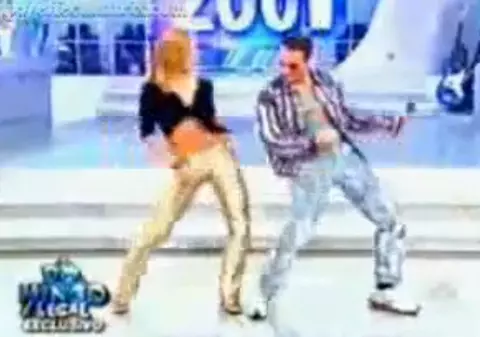 Chef de chef! Van Damme dansează manele la un show tv din Brazilia | VIDEO