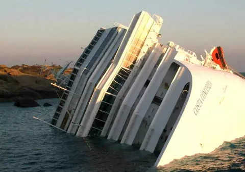 Căutările continuă în cazul vasului de croazieră scufundat în Marea Mediterană. O persoană a fost găsită în viaţă!