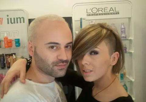 Schimbare de look uluitoare a lui Matteo. S-a făcut blond puişor şi şi-a ras creasta! FOTO