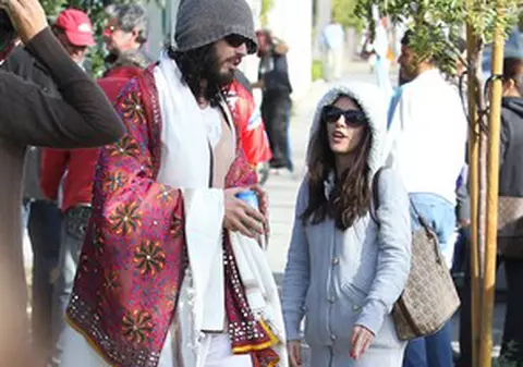 Schimbare uimitoare după divorţ! Fostul soţ al lui Katy Perry s-a transformat într-un adevărat guru al dragostei | FOTO