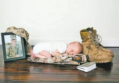 Fotografia care a impresionat întreaga lume. Vezi povestea tristă a acestui bebeluş!