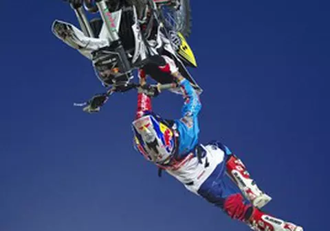 Pregătiţi-vă pentru show-ul motocicliştilor!