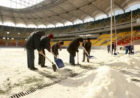 Şefii Stelei sunt convinşi că meciul de joi cu Twente se joacă! Află ce prevede regulamentul în cazuri de vreme rea