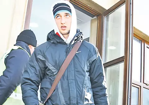 Au scăpat! Cei nouă fotbalişti ai Oţelului au fost salvaţi din "trenul groazei" cu elicopterul 