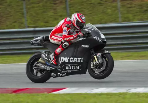 Ducati va fi scoasă la vânzare