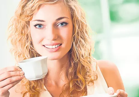Bea ceai negru, ca să-ți scadă colesterolul