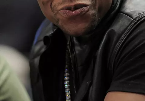 SENZAŢIONAL! FLOYD MAYWEATHER a pariat 5.9 milioane de dolari şi a obţinut un PROFIT DE 6,5 MILIOANE DE DOLARI