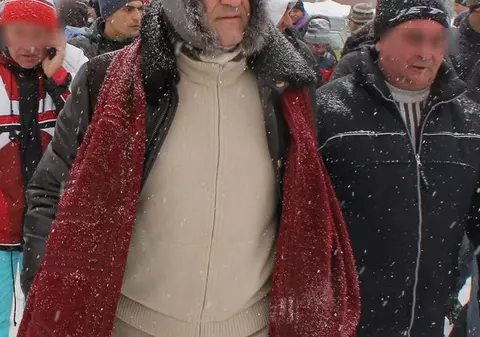 Gigi Becali, nervos printre nămeţi: "Unii homosexuali nu sunt de acord cu ce fac"