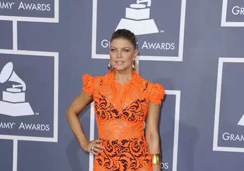 Fergie, cu chiloţii la vedere la Premiile Grammy | FOTO