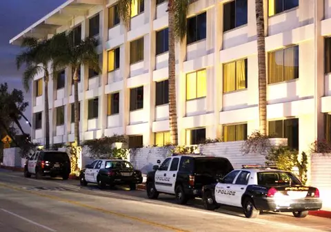 Whitney Houston a murit înecată în cadă? Uite prima imagine cu trupul neînsuflețit al artistei