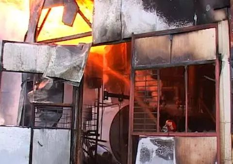 Incendiu de proporții la Uzina Dacia Mioveni
