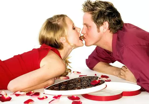 Uite cele mai frumoase SMS-uri de trimis partenerului sau partenerei de Valentine’s Day!