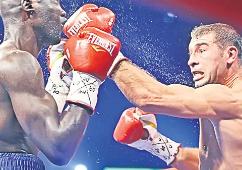 Lucian Bute e supărat azi, când împlineşte 32 de ani, că nu ştie mai nimic despre următorul meci