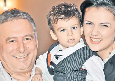 Mădălin Voicu şi Carmen Olteanu, puşi la «muncă» de Făniţă: "Mami, tati, vreau un frate mai mic!"