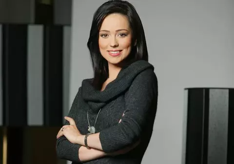 Uite cum ține Olivia Steer răceala și gripa la distanță!