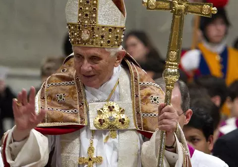 LUPTA CU DIAVOLUL! Detalii uluitoare despre EXORCIZĂRILE de la Vatican! "Papa Benedict..."