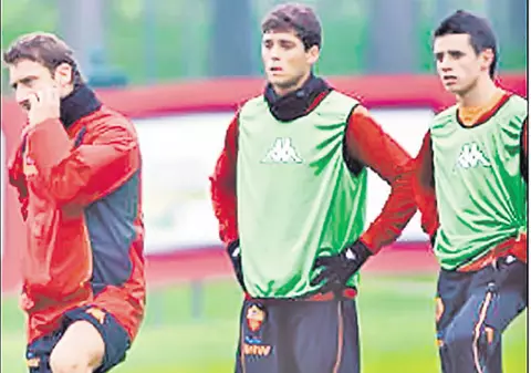 Un tânăr jucător român face senzaţie la Bari, unde este împrumutat de AS Roma: Adrian Stoian