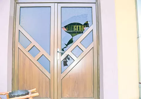 Pirandele, furioase că le-au deranjat mascaţii