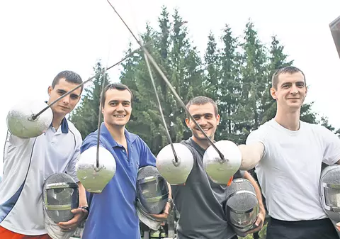 Mihai Covaliu, antrenorul lotului olimpic de sabie-băieţi, a stabilit obiectivul elevilor săi la JO de la Londra: o medalie