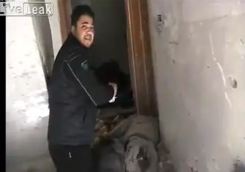 Ce le-a fost dat să vadă rudelor unor jurnaliști străini uciși în Siria! Imaginile te vor îngrozi! VIDEO