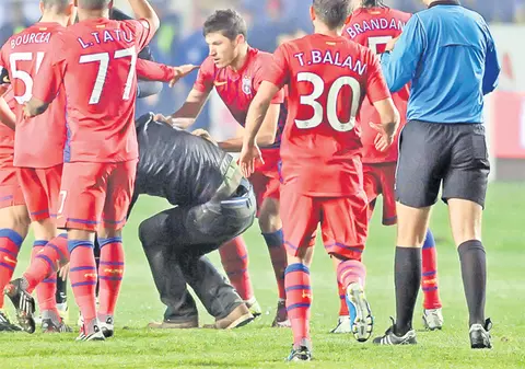Dragoş Enache a driblat puşcăria!