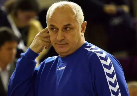Vezi înjurăturile incredibile primite de la Gheorghe Tadici de arbitrii de la meciul HC Zalău - HC Dunărea Brăila!