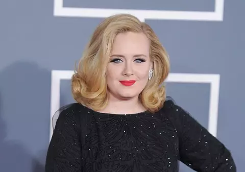 Adele plăteşte o chirie de 18 mii de euro pe lună
