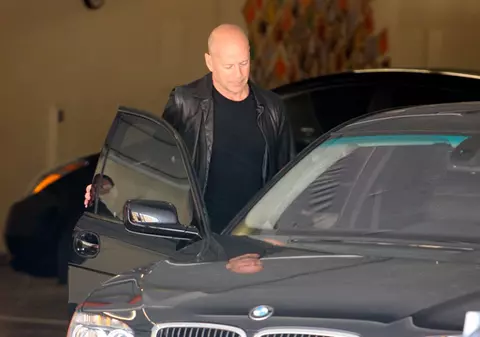 Bruce Willis îi poartă de grijă fostei soţii. A îndemnat-o pe Demi Moore să apeleze la tratament medical