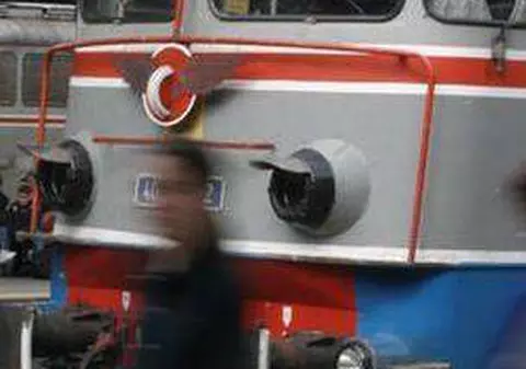 Tren blocat în Maramureş în urma unei avalanşe!