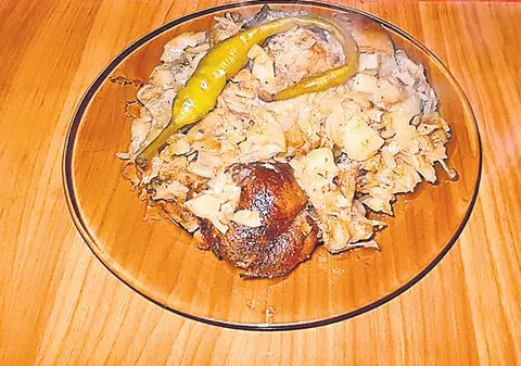 Mâncare de varză cu carne | O rețetă pe zi