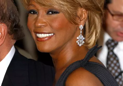 Dezvăluire șocantă: WHITNEY a fost la MEDIC de PATRU ORI în săptămâna morții