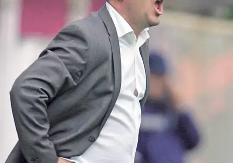 ”Şumi”, la un pas de retragere: ”Nu mai e mult până îi dau un pumn unui arbitru şi-l leşin...”! Vezi ce i-a zis Crăciunescu!