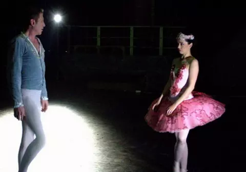 Mircea Solcanu, pe poante şi în colanţi! Imagini inedite cu prezentatorul în ipostază de balerin! FOTO