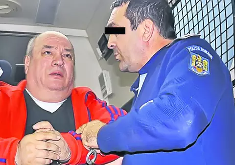 Şi-a împuşcat soţia în cap!