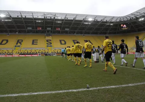 Noi de ce nu putem avea ”meciuri-fantomă”? Dynamo Dresda a vândut 34.683 de bilete la un meci cu porţile închise | FOTO