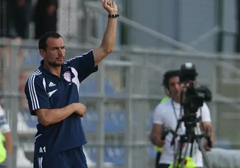 Scandal la Cluj: acuzat de blat în meciul cu Steaua, antrenorul Ionuţ Badea a demisionat de la U. Claudiu Niculescu e interimar!